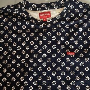 Supreme men’s long sleeve shirt Medium NWOT